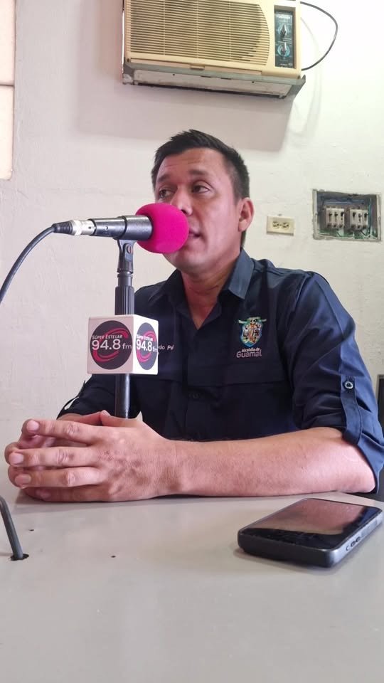 El alcalde Fernando Peña en vivo en la emisora super Estelar 94.8fm.