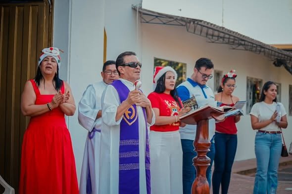 LA NAVIDAD ILUMINA EL CENTRO POBLADO DINAMARCA Hoy se celebró el segundo