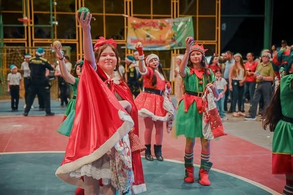 LA NAVIDAD SE VIVE EN COMUNIDAD Llevamos a cabo el cuarto día