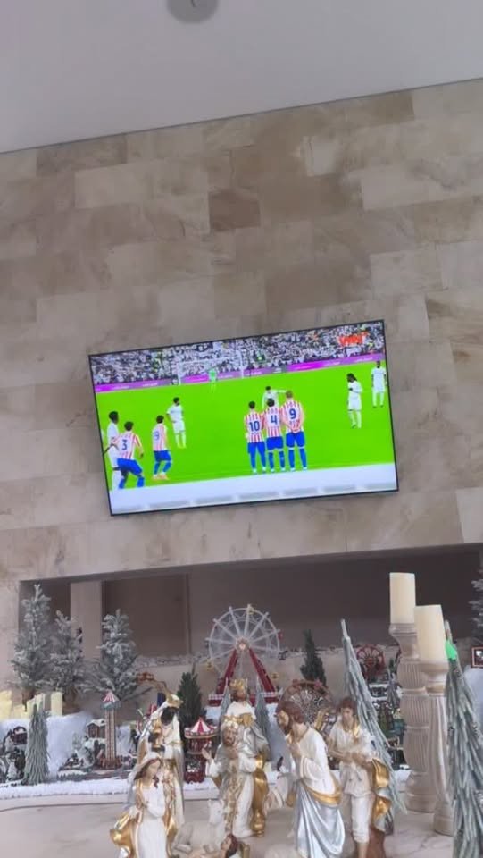 Mi @realmadrid jugando y yo dando tetero ahí como se grita el