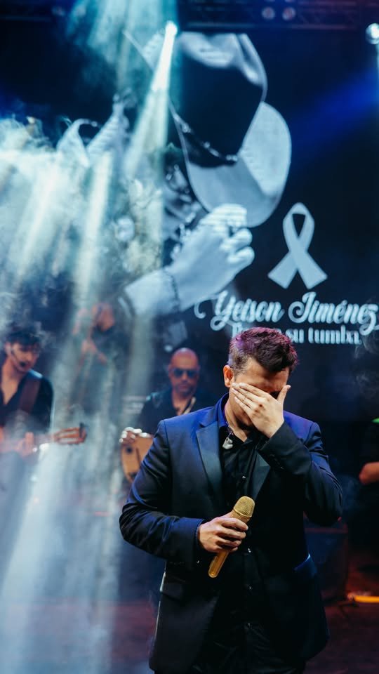 Ayer tuve un show, quizás fue uno de los más raros, pero