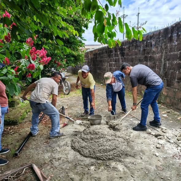 RECONOCIMIENTO ESPECIAL AL TRABAJO COMUNITARIO Hoy queremos hacer un reconocimiento especial a