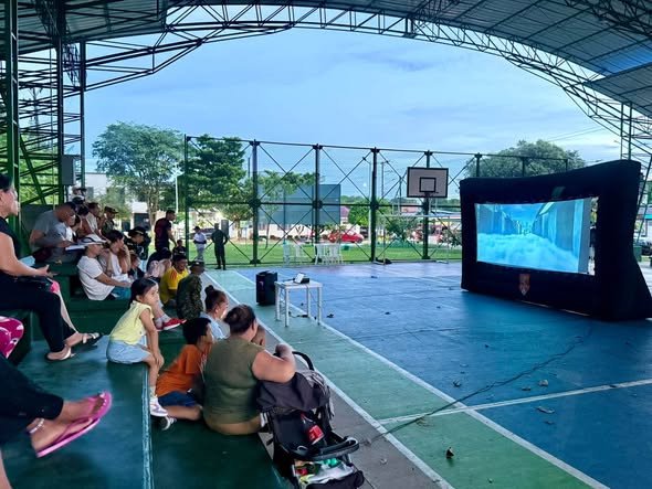 Así vivimos Cine al Parque. Nuestros jóvenes y familias granadinas disfrutaron de