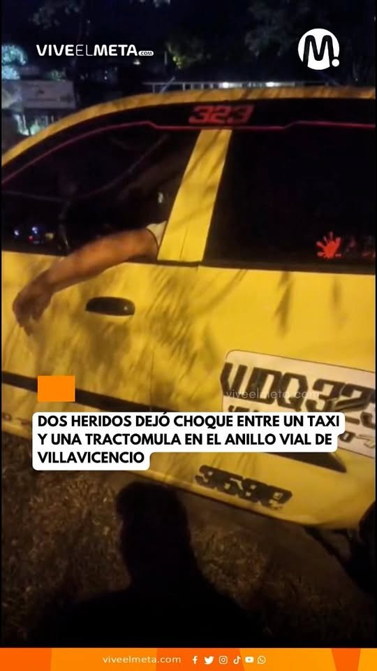Dos personas resultaron heridas en un aparatoso accidente entre un taxi y