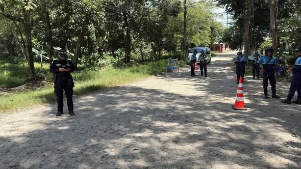 La Secretaría de Tránsito y Transporte continúa los controles viales en Granada.