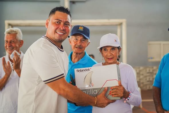 ¡UN ENCUENTRO LLENO DE ALEGRÍA Y GRANDES SONRISAS! Juegos, almuerzo, risas y